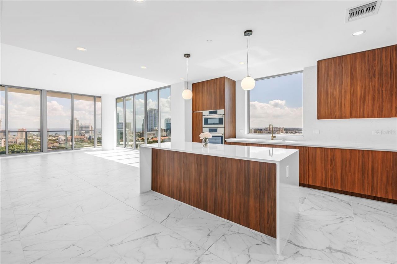 777 3rd Avenue N, Unit 1605, Saint Petersburg, FL 33701 Photo