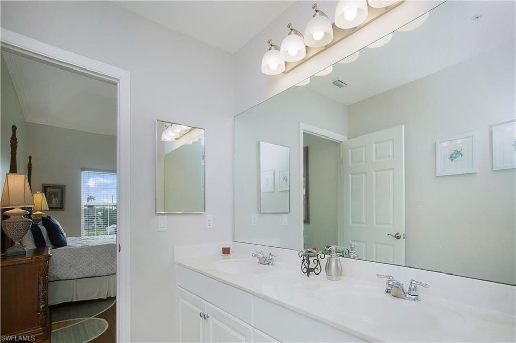 318 Angler Dr, Unit 402, Goodland, FL 34140 Photo