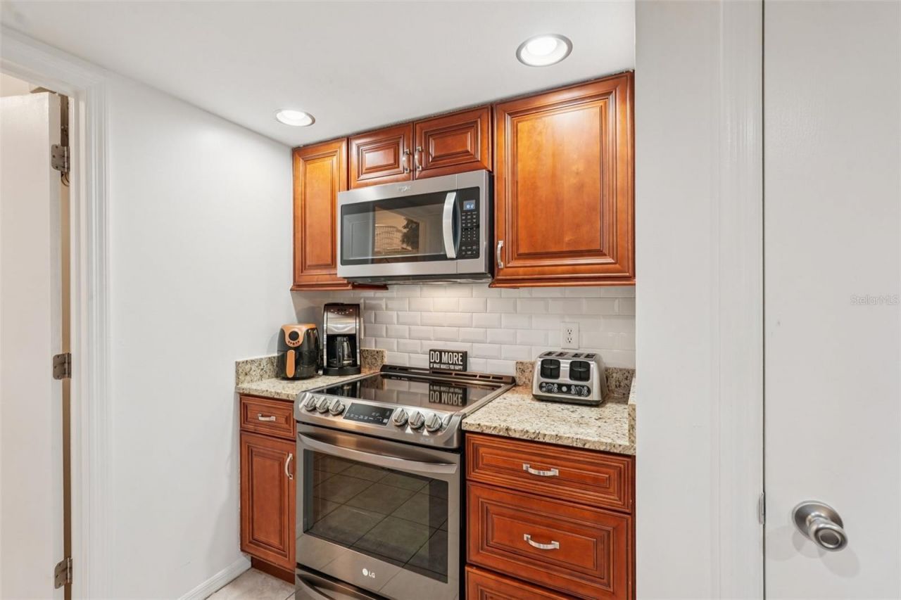 4445 46th Avenue W, Bradenton, FL 34210 Photo