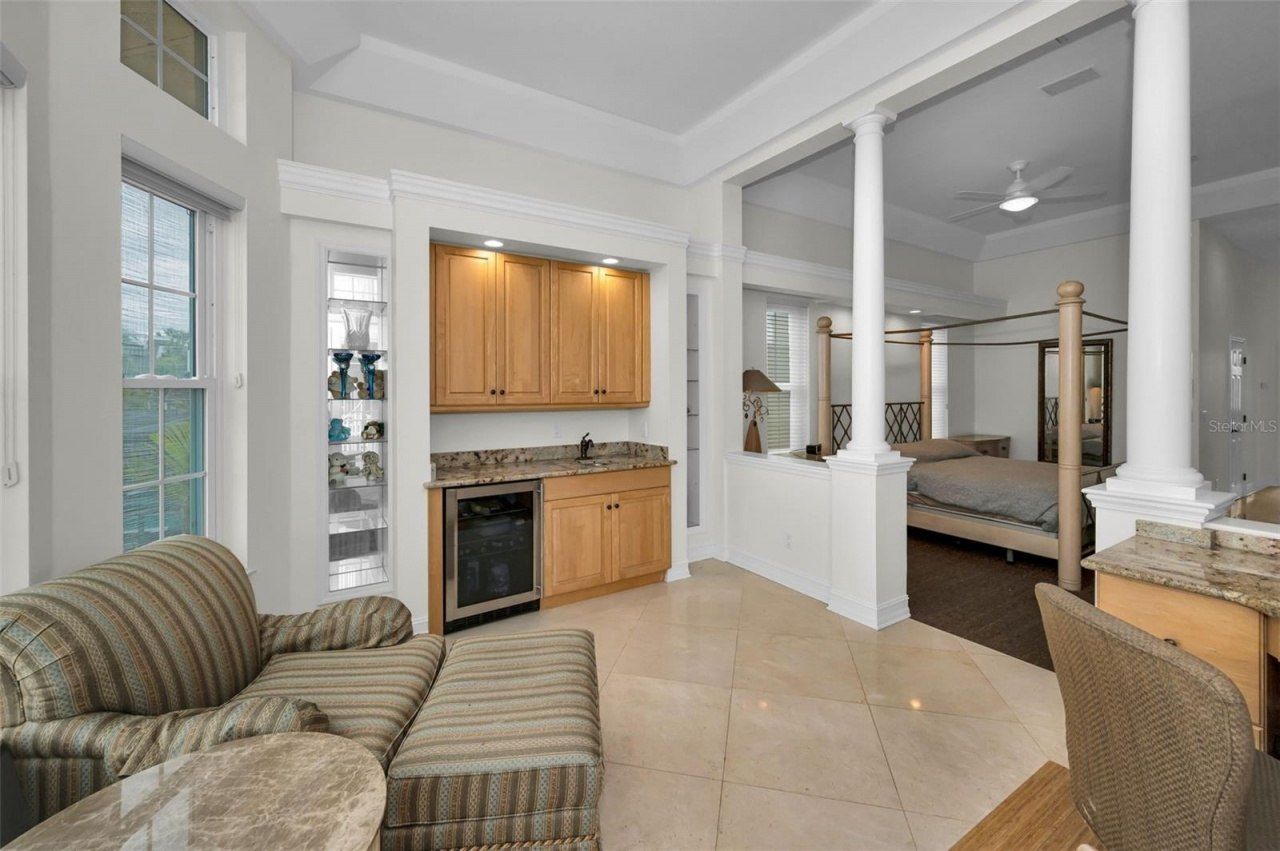 119 8th Street E, Tierra Verde, FL 33715 Photo