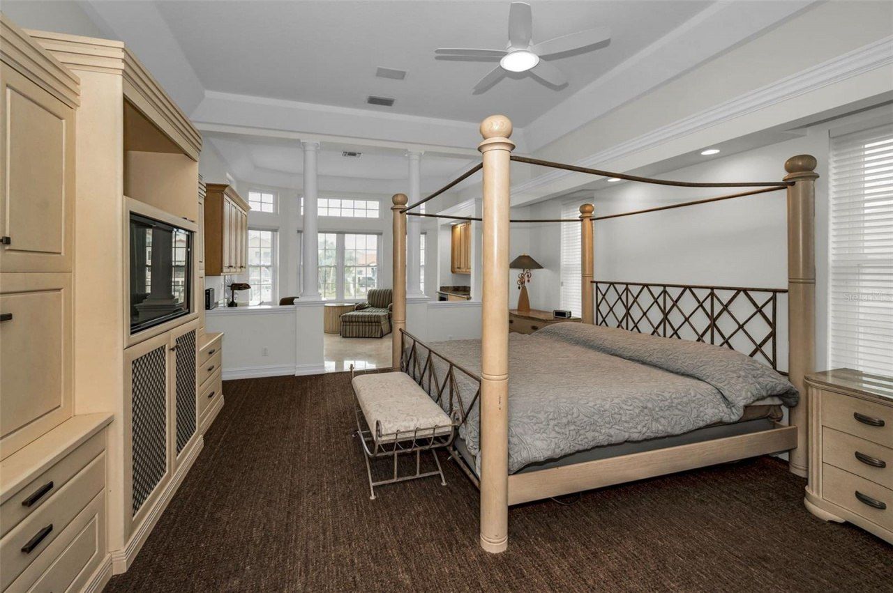 119 8th Street E, Tierra Verde, FL 33715 Photo