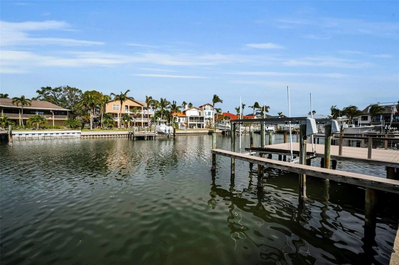 119 8th Street E, Tierra Verde, FL 33715 Photo