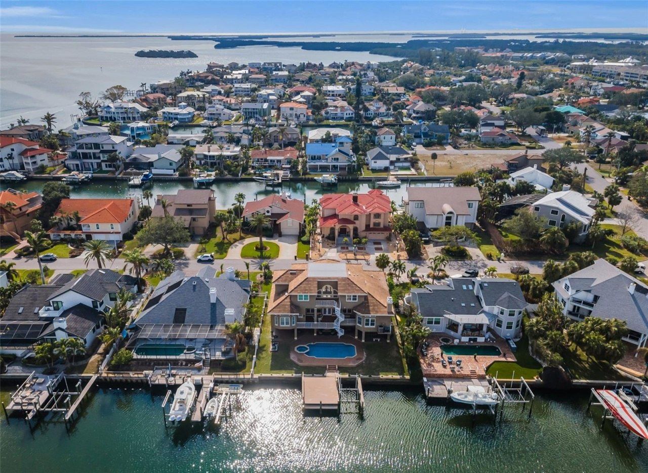 119 8th Street E, Tierra Verde, FL 33715 Photo