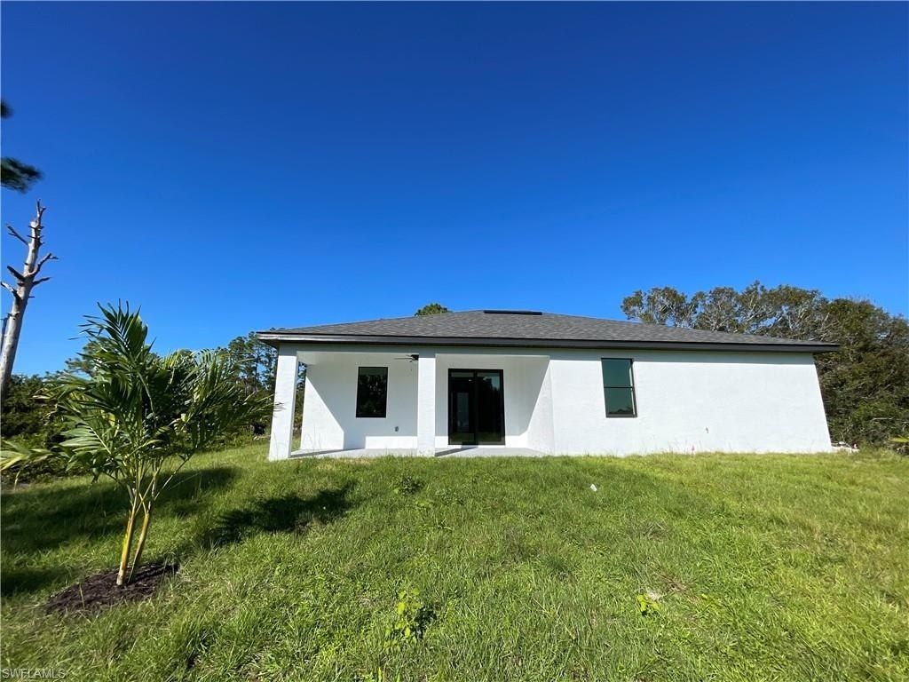 818 Chemstrand St E, Lehigh Acres, FL 33974 Photo