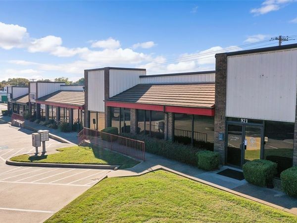 915-921 N Mill Street, Lewisville, TX 75057