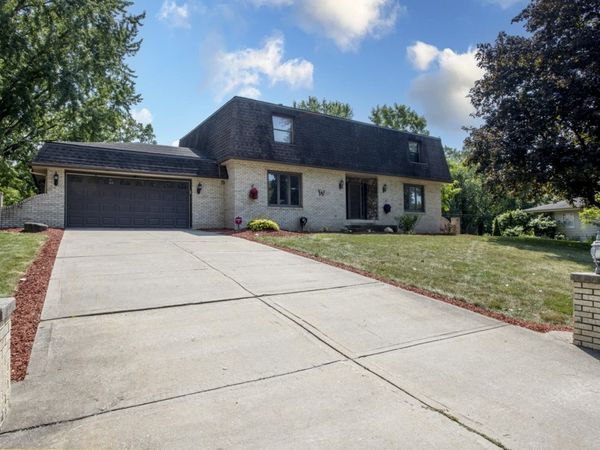 5188 W Laxita Drive, La Porte, IN 46350