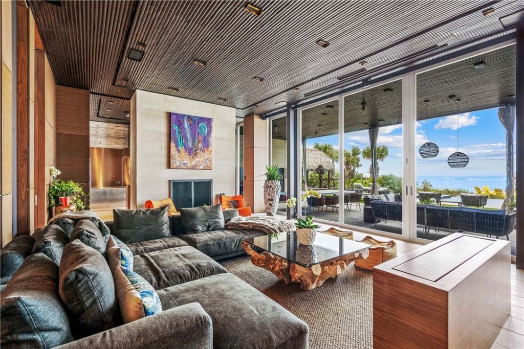 3700 Ocean Drive, Vero Beach, FL 32963 Photo