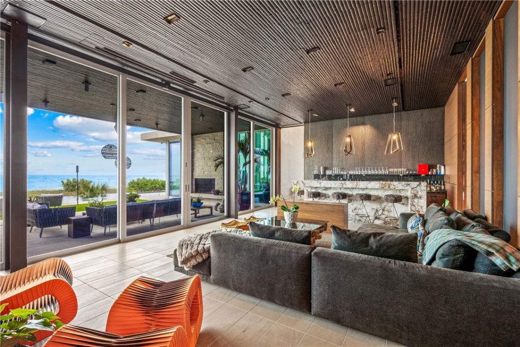 3700 Ocean Drive, Vero Beach, FL 32963 Photo