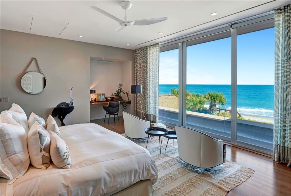 3700 Ocean Drive, Vero Beach, FL 32963 Photo