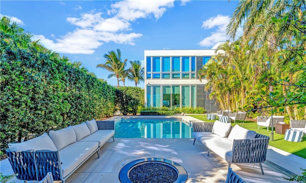 3700 Ocean Drive, Vero Beach, FL 32963 Photo