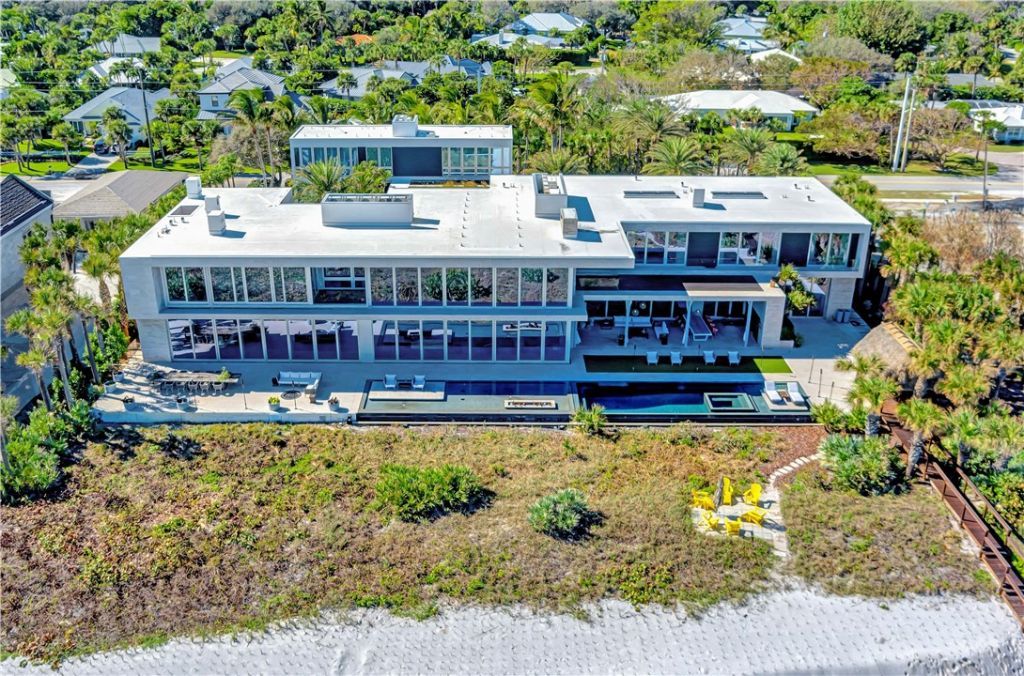 3700 Ocean Drive, Vero Beach, FL 32963 Photo