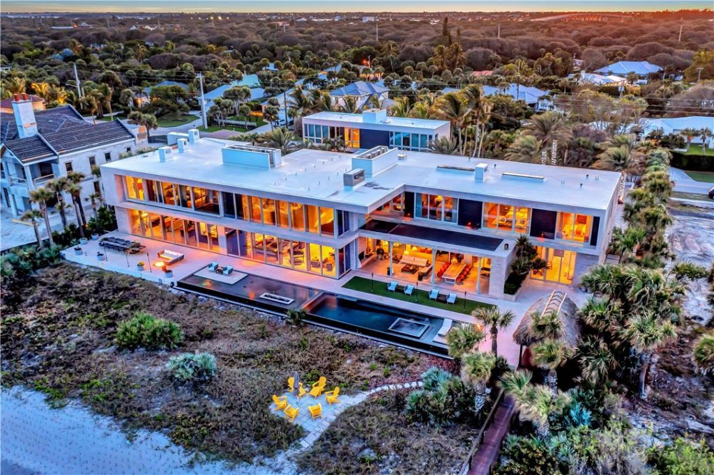 3700 Ocean Drive, Vero Beach, FL 32963 Photo