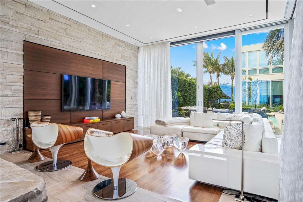 3700 Ocean Drive, Vero Beach, FL 32963 Photo