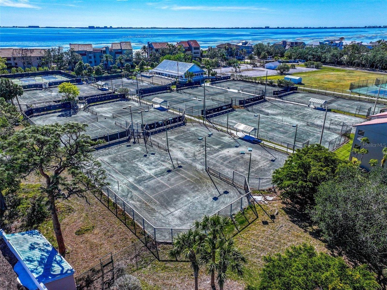 4511 Bay Club Drive, Bradenton, FL 34210 Photo