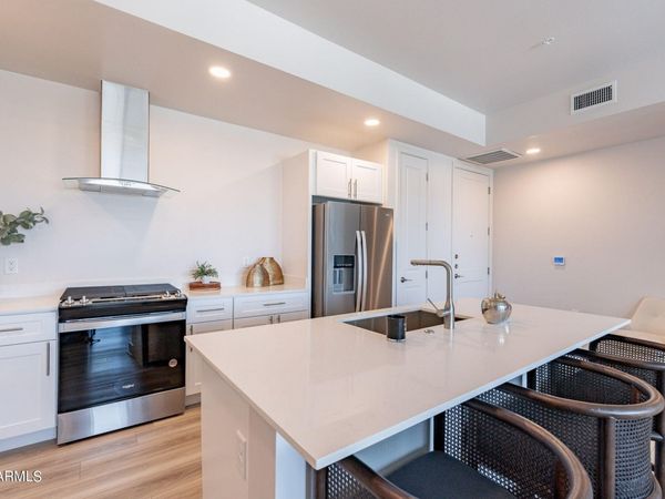 3131 N CENTRAL Avenue, Unit 5022, Phoenix, AZ 85012