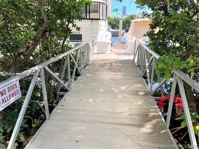 3575 Mystic Pointe Dr, Slip 37, Aventura, FL 33180 Photo