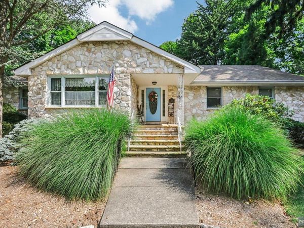 374 Cedar Hill Avenue, WYCKOFF, NJ 07481