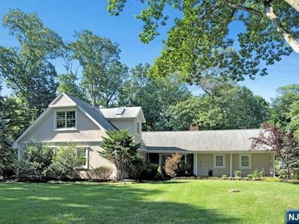 151 Donnybrook Drive, ALLENDALE, NJ 07401