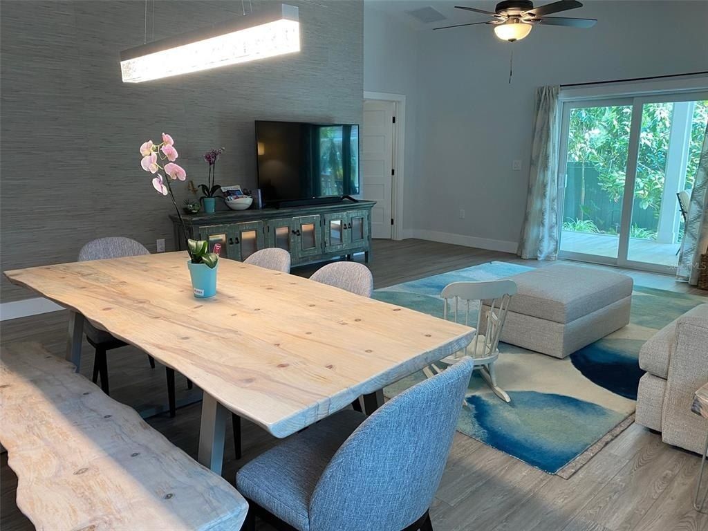 2933 Maiden Lane, Sarasota, FL 34231 Photo