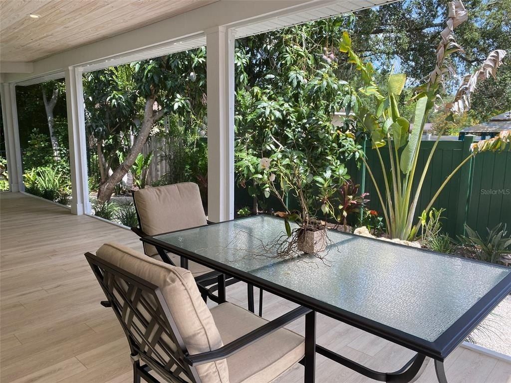 2933 Maiden Lane, Sarasota, FL 34231 Photo