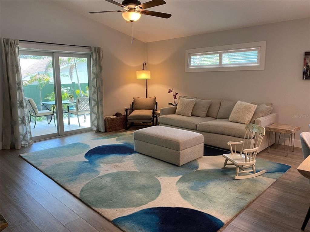 2933 Maiden Lane, Sarasota, FL 34231 Photo