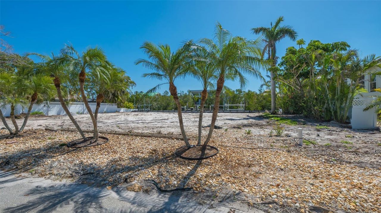 592 Juan Anasco Drive, Longboat Key, FL 34228 Photo