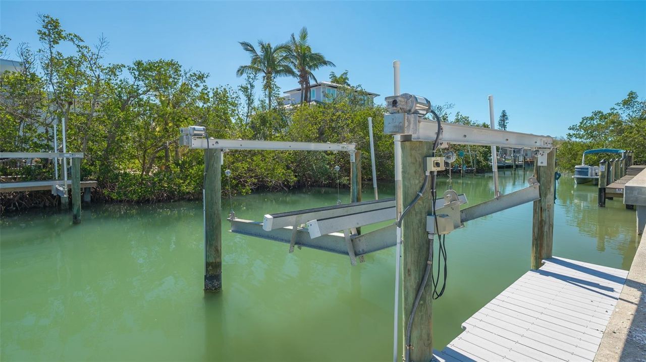 592 Juan Anasco Drive, Longboat Key, FL 34228 Photo