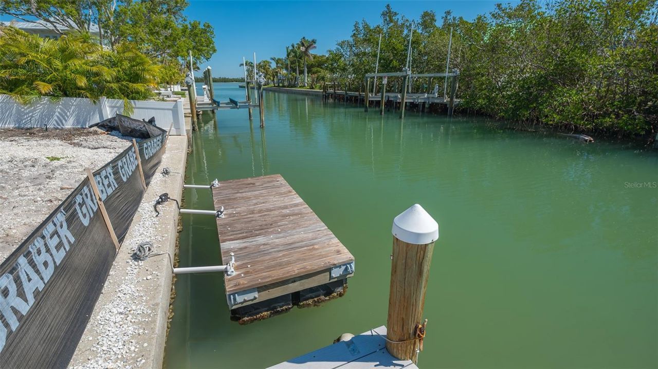 592 Juan Anasco Drive, Longboat Key, FL 34228 Photo