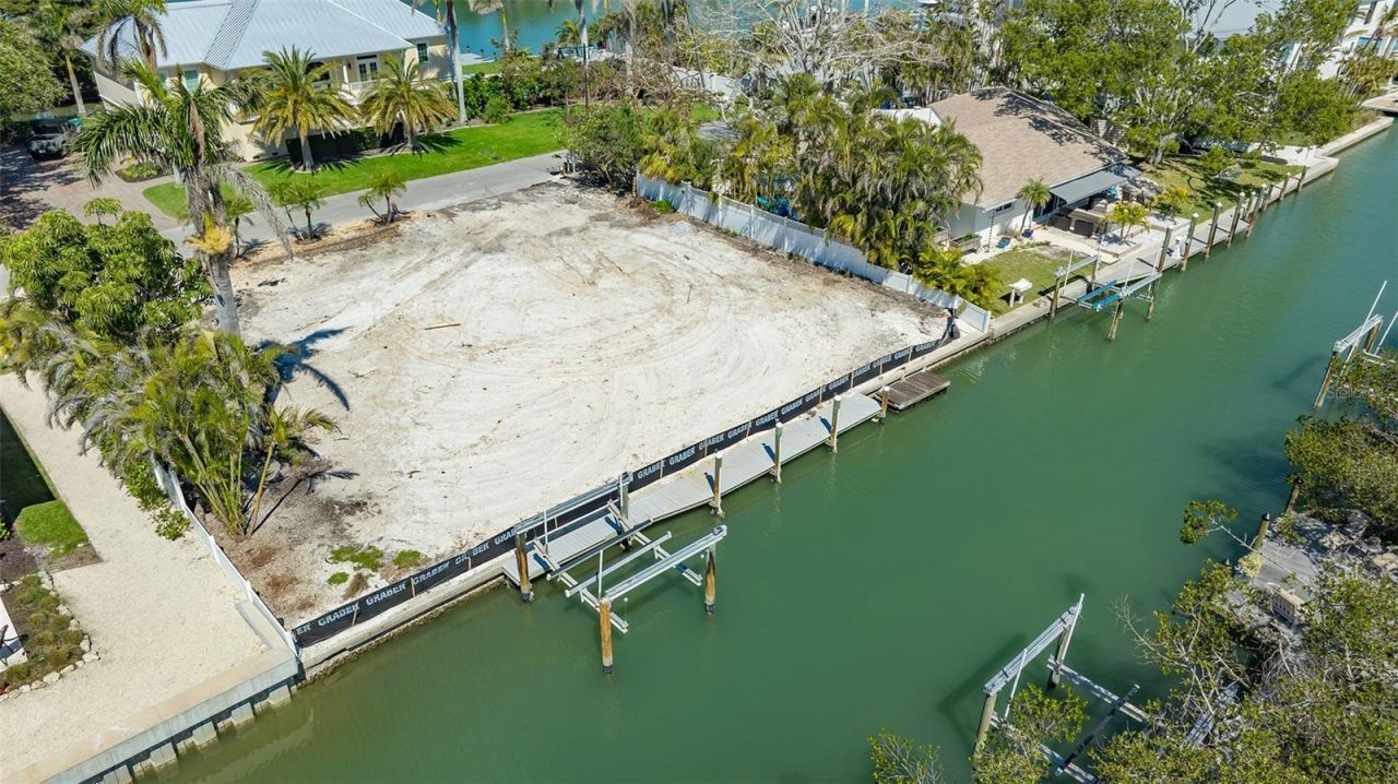 592 Juan Anasco Drive, Longboat Key, FL 34228 Photo