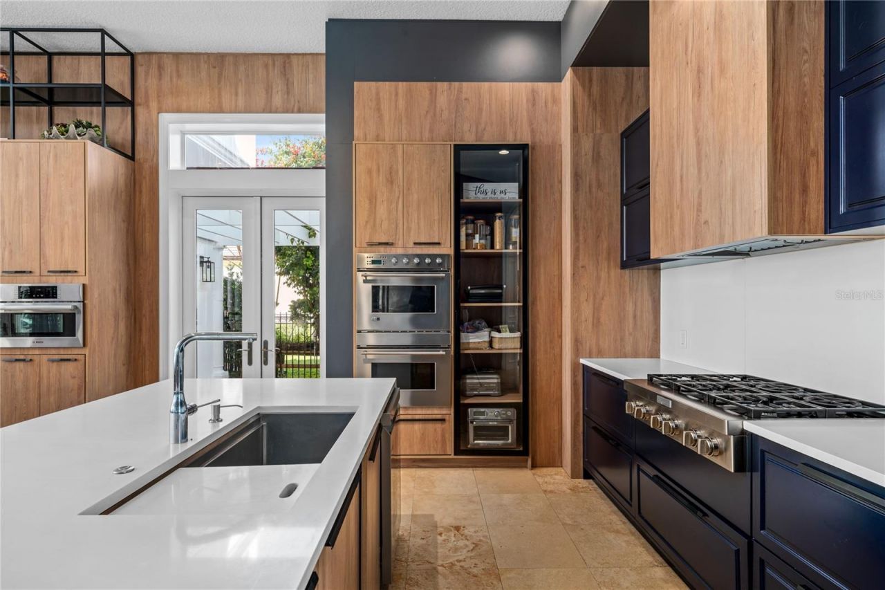 9343 Tibet Pointe Circle, Windermere, FL 34786 Photo
