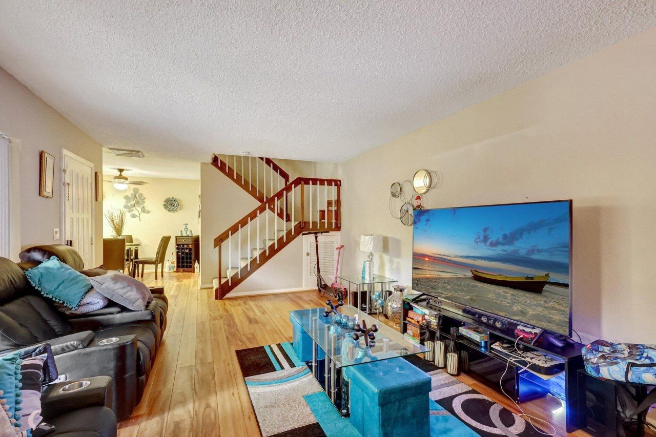 5852 SE Riverboat Drive, Unit 321, Stuart, FL 34997 Photo