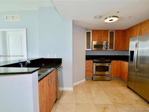 7900 Harbor Island Dr, Unit 806, North Bay Village, FL 33141