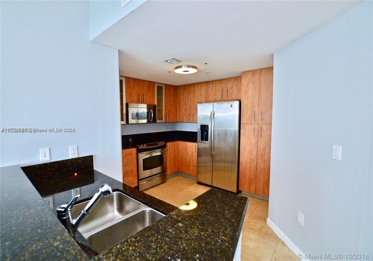 7900 Harbor Island Dr, Unit 806, North Bay Village, FL 33141 Photo