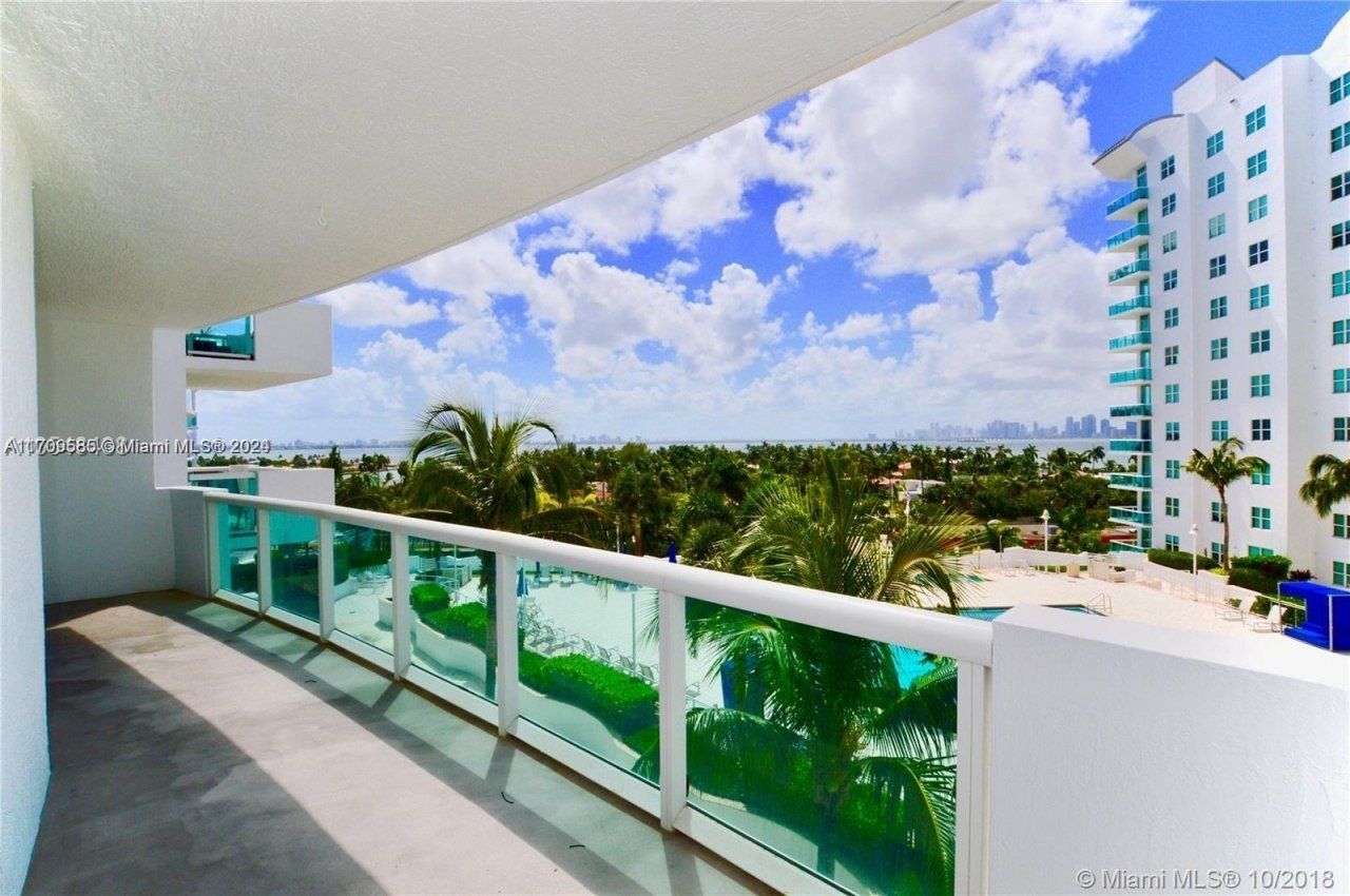 7900 Harbor Island Dr, Unit 806, North Bay Village, FL 33141 Photo