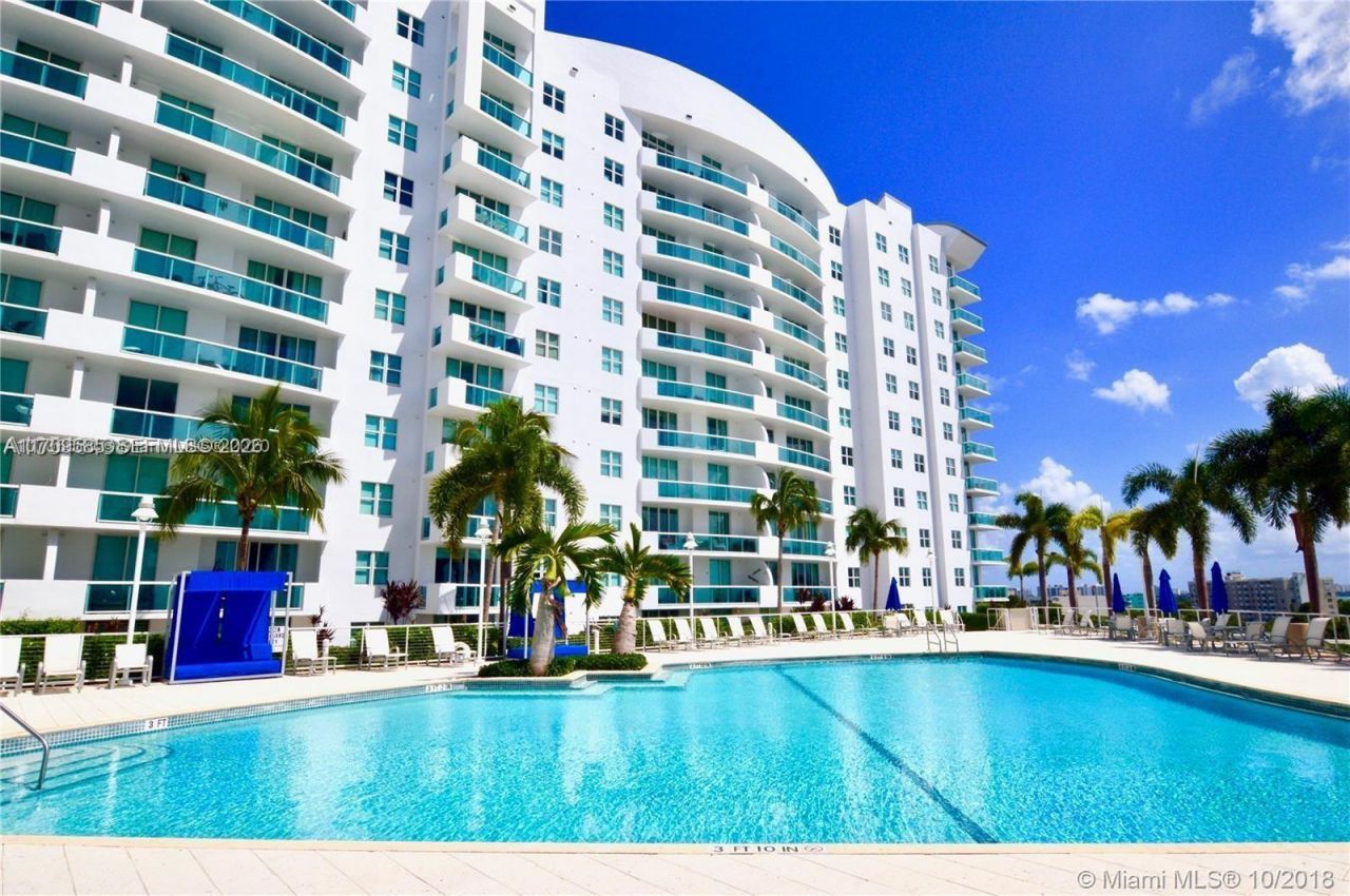 7900 Harbor Island Dr, Unit 806, North Bay Village, FL 33141 Photo