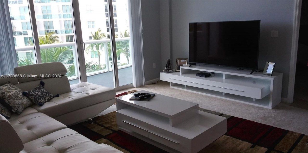 7900 Harbor Island Dr, Unit 806, North Bay Village, FL 33141 Photo