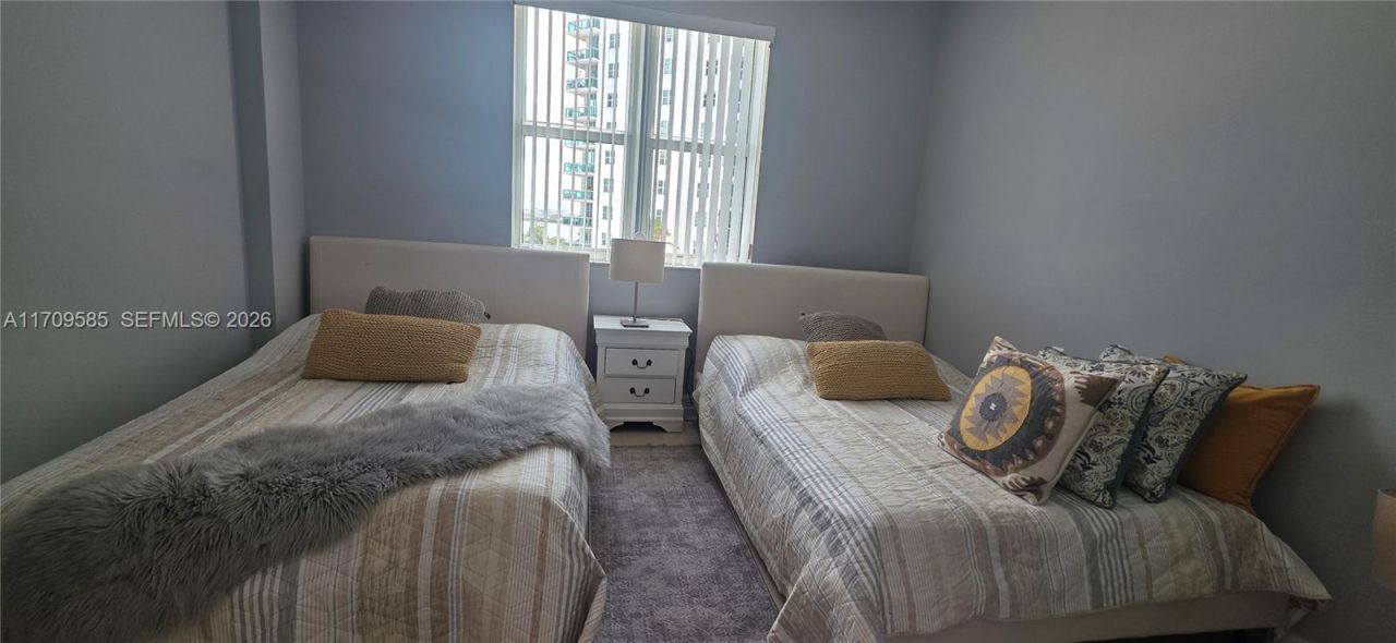 7900 Harbor Island Dr, Unit 806, North Bay Village, FL 33141 Photo