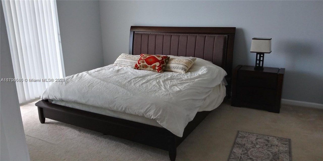 7900 Harbor Island Dr, Unit 806, North Bay Village, FL 33141 Photo