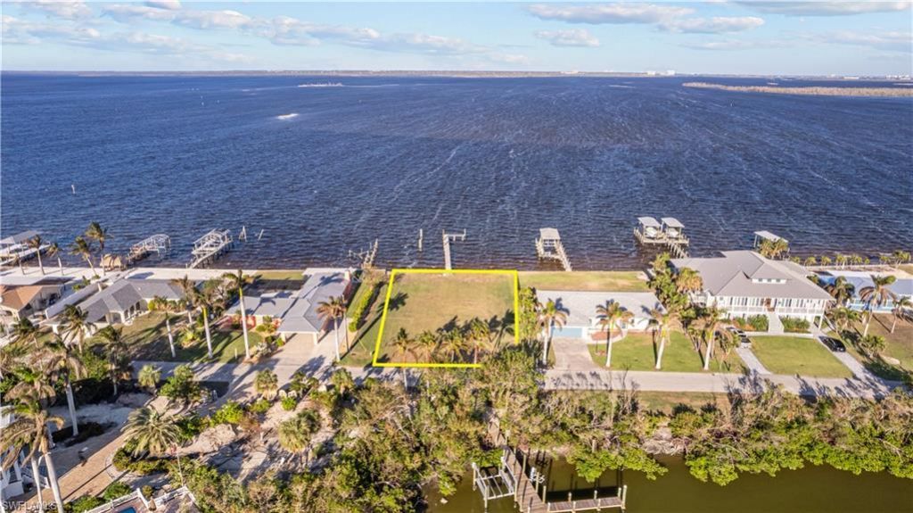 2226 8th Ave, Saint James City, FL 33956 Photo