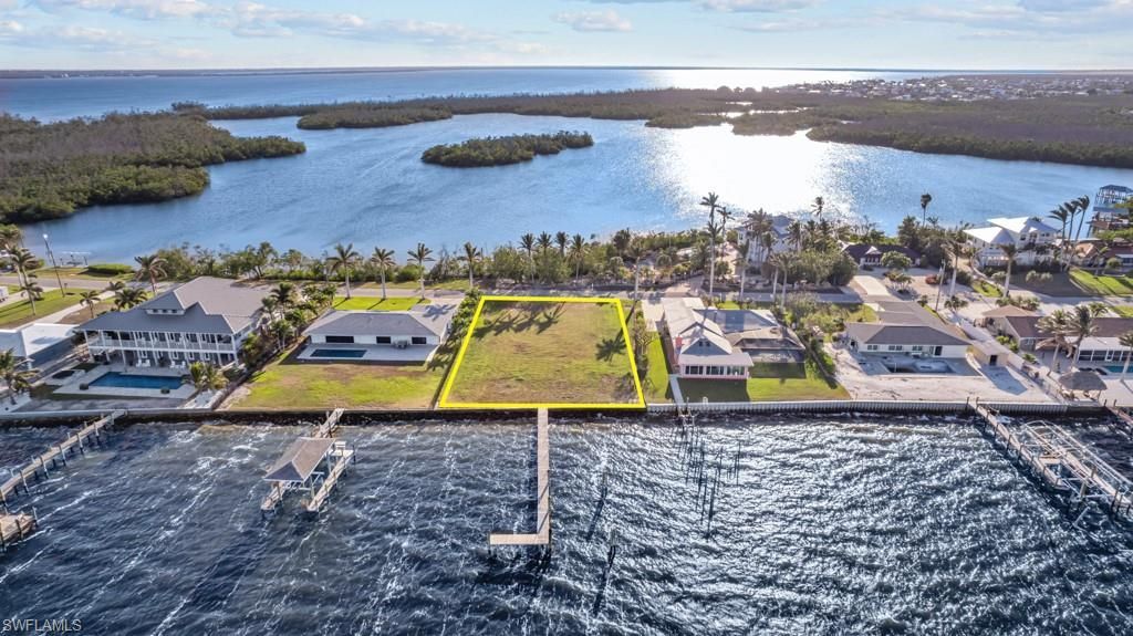 2226 8th Ave, Saint James City, FL 33956 Photo