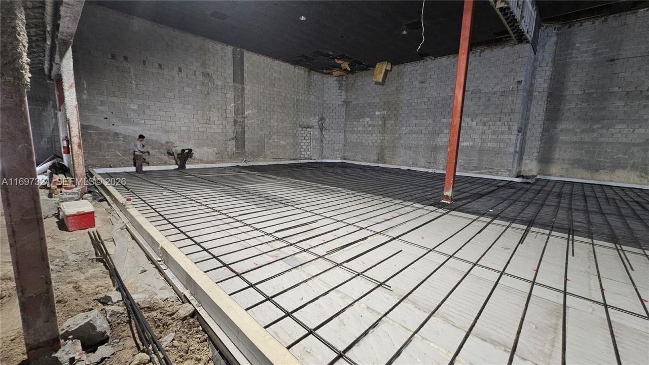 17355 NW 59th Ave, Hialeah, FL 33015 Photo