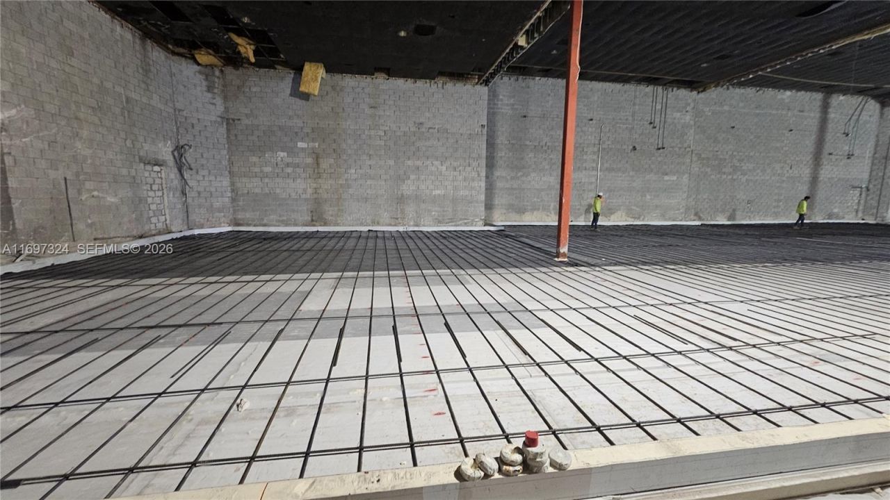 17355 NW 59th Ave, Hialeah, FL 33015 Photo