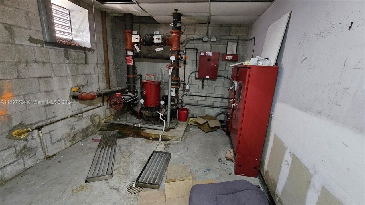 17355 NW 59th Ave, Hialeah, FL 33015 Photo