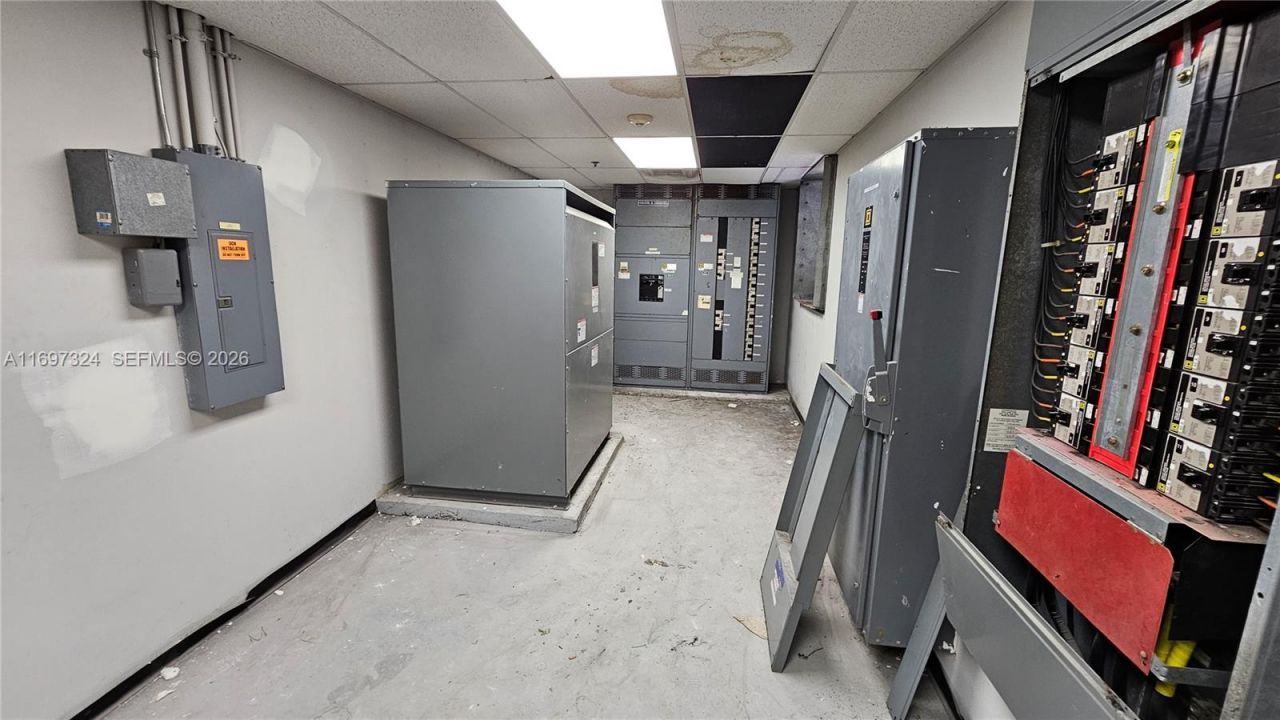 17355 NW 59th Ave, Hialeah, FL 33015 Photo