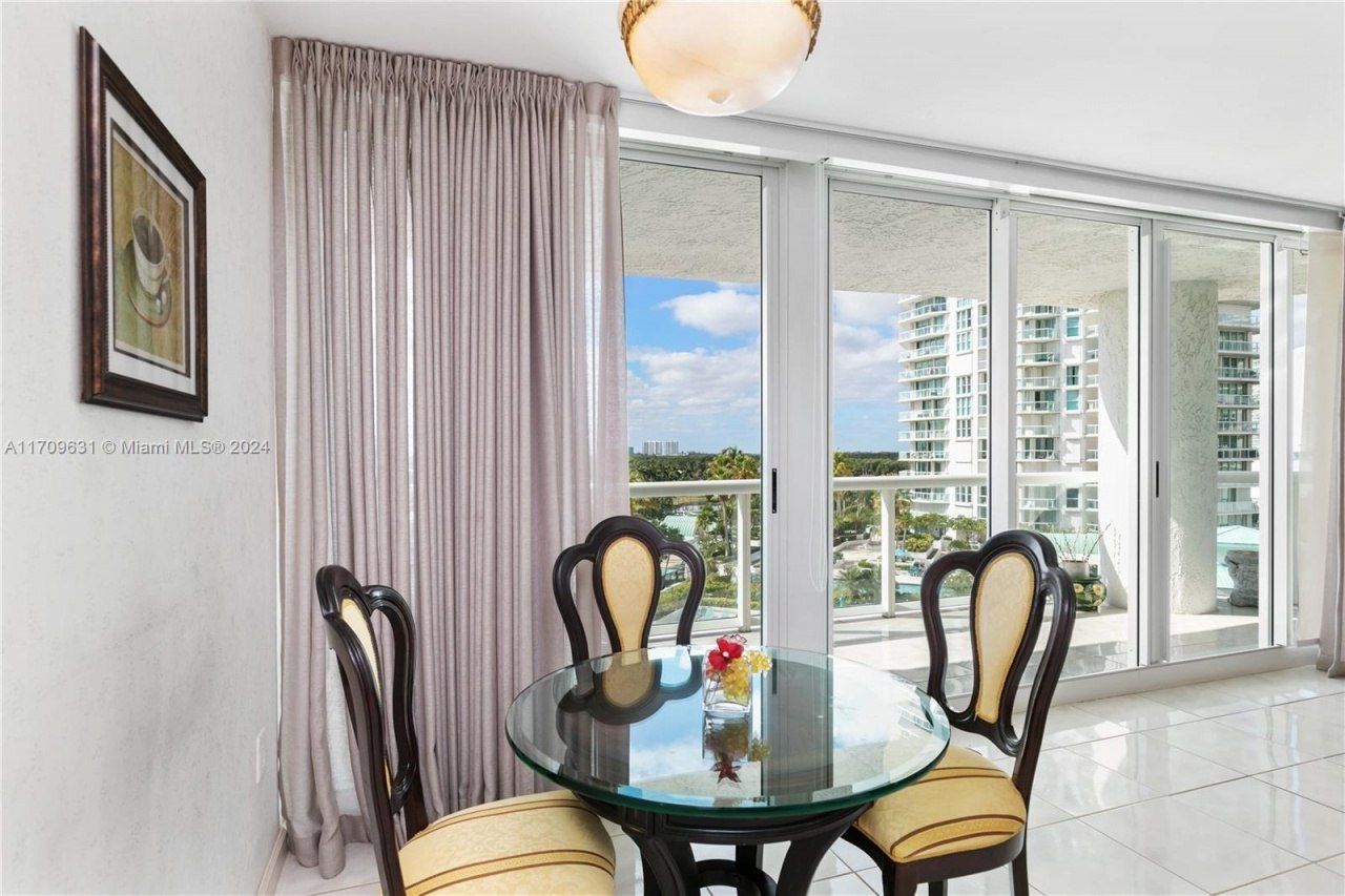 16400 Collins Ave, Unit 745, Sunny Isles Beach, FL 33160 Photo