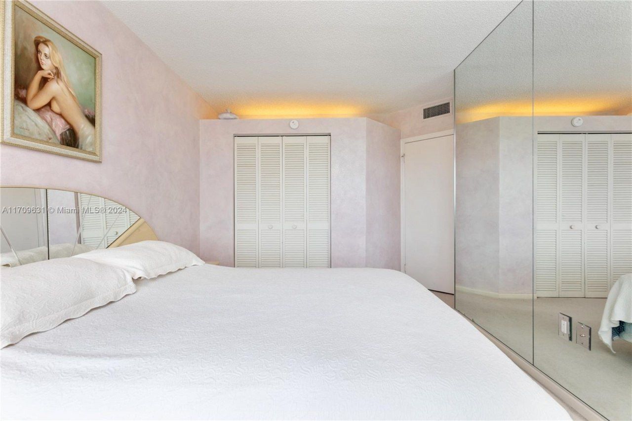 16400 Collins Ave, Unit 745, Sunny Isles Beach, FL 33160 Photo