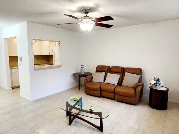 6 Coventry A, Unit 6, West Palm Beach, FL 33417