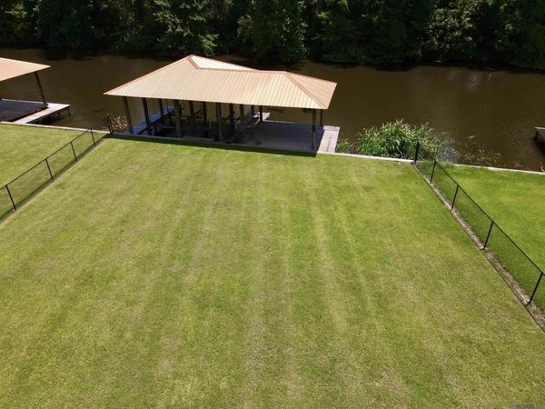5687 Island Rd, Jarreau, LA 70749