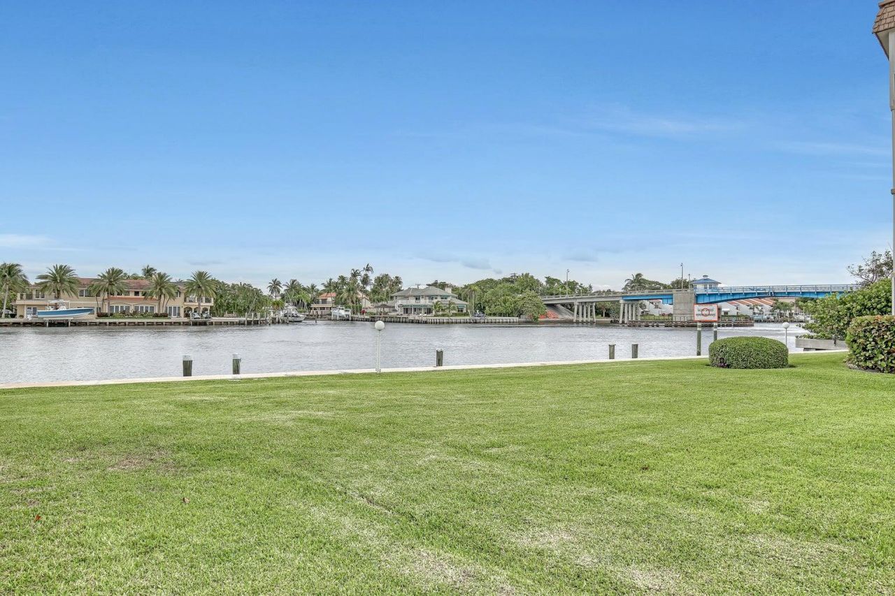 640 Snug Harbor Drive, Unit F6, Boynton Beach, FL 33435 Photo