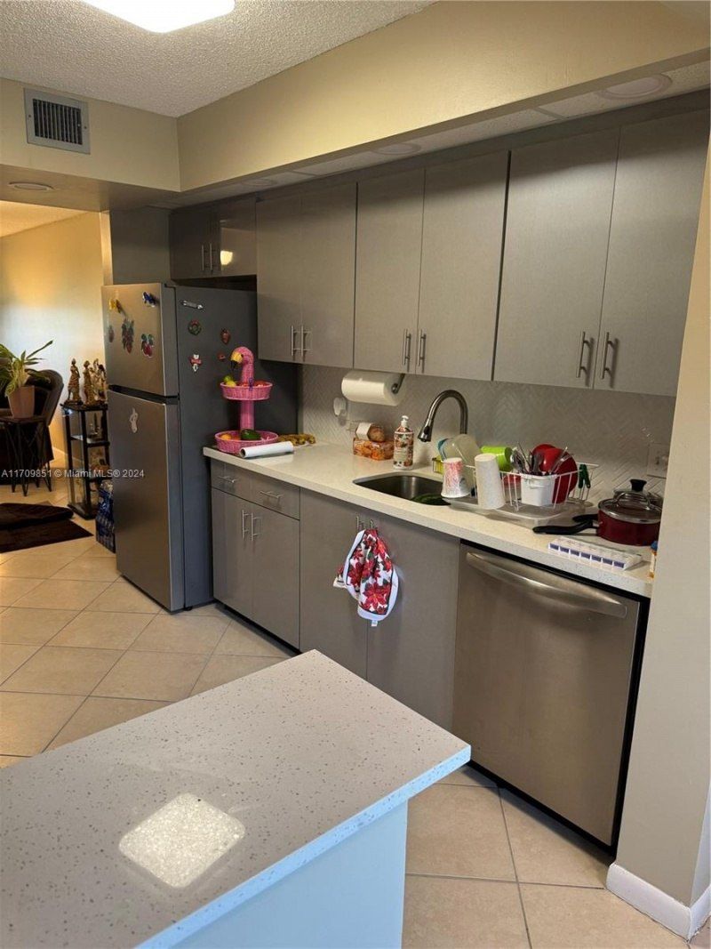 12650 SW 6th St, Unit 411K, Pembroke Pines, FL 33027 Photo